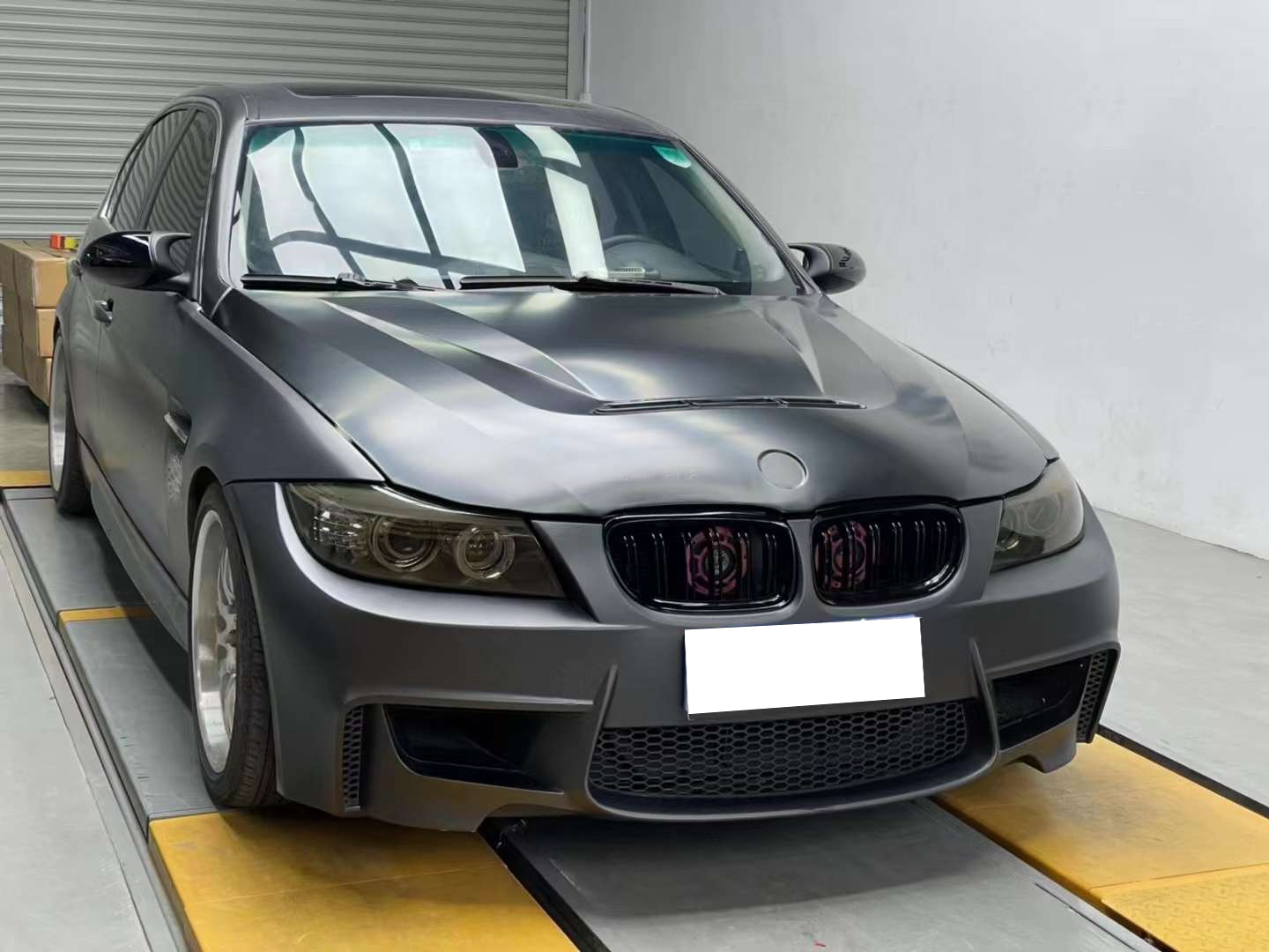 E90 gts deals hood